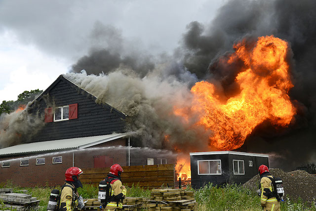 2019/124/20190608-14u37 GB 034 Grote brand Sloterweg.jpg